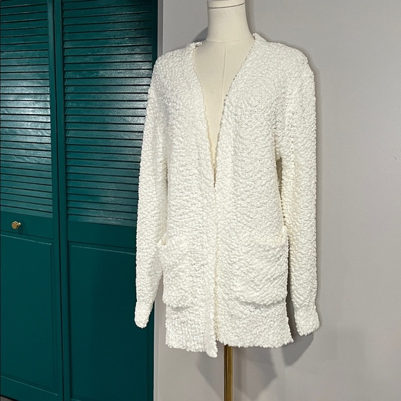 Zenana nwt Long Sleeve Popcorn Sweater Cardigan with Pockets - small - Picture 4 of 5
